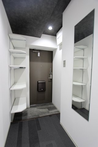 メゾンニシビの玄関|きれいな玄関です