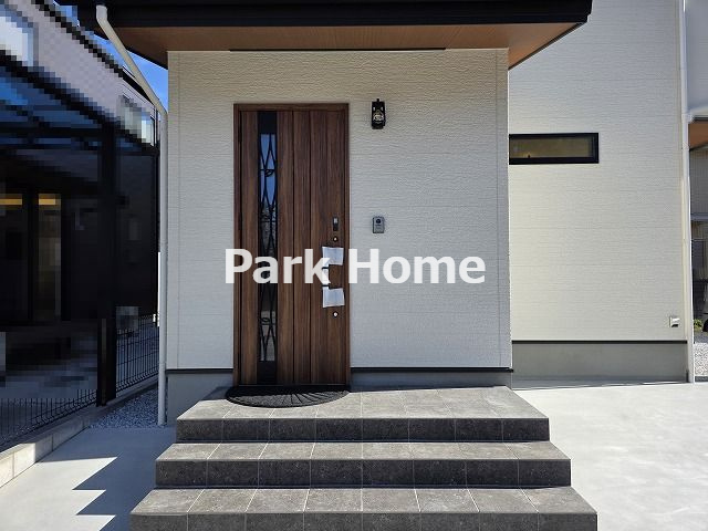 高知市朝倉本町2丁目（中）　新築戸建ての駐車場|2025.12月：建築中