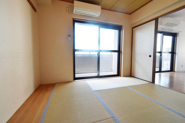 コンフォール武庫川の和室