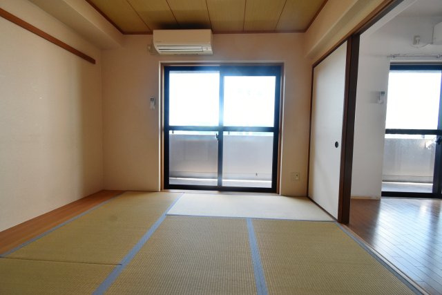 コンフォール武庫川の和室