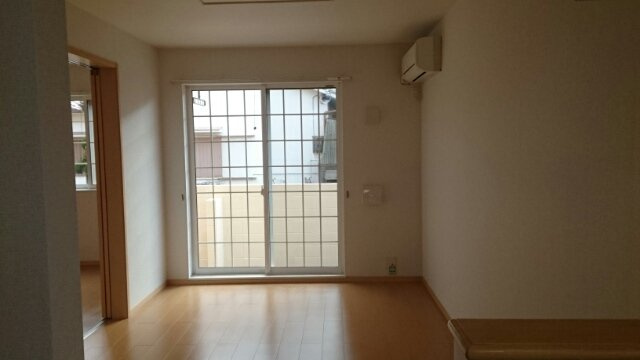 エテルノ・カーサの居間・リビング