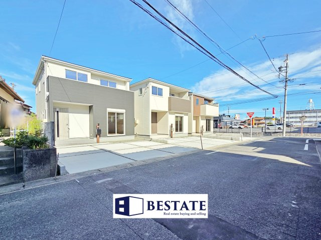 【前面道路含む現地写真】 | 知多市清水が丘第4　1号棟