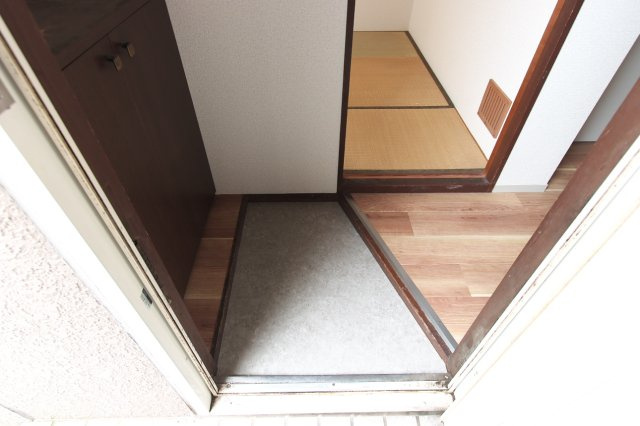 セジュール安永Cの玄関