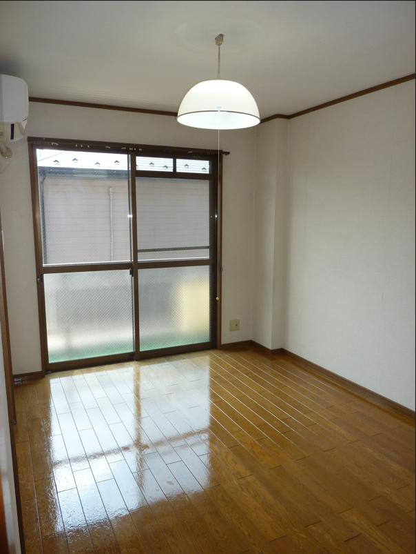 ベルメゾンオオノの居間・リビング