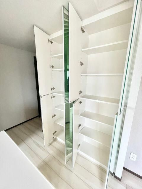 ハーモニーレジデンス東京イーストコア＃００５の収納