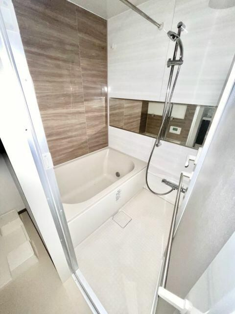 ハーモニーレジデンス東京イーストコア＃００５の浴室