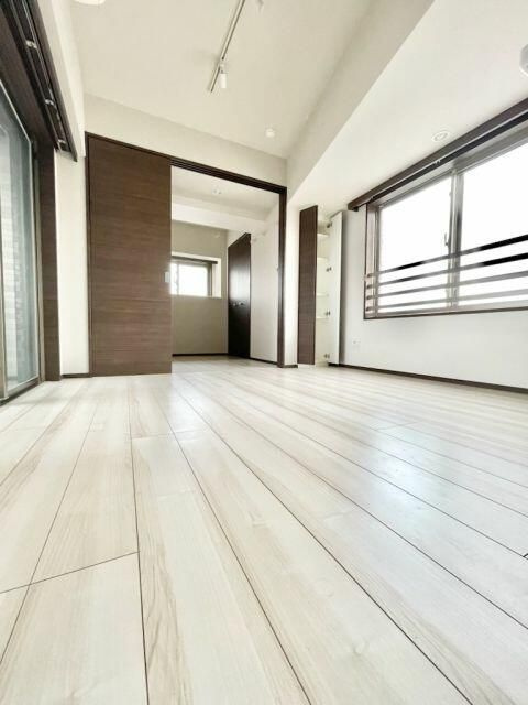 ハーモニーレジデンス東京イーストコア＃００５の居間・リビング