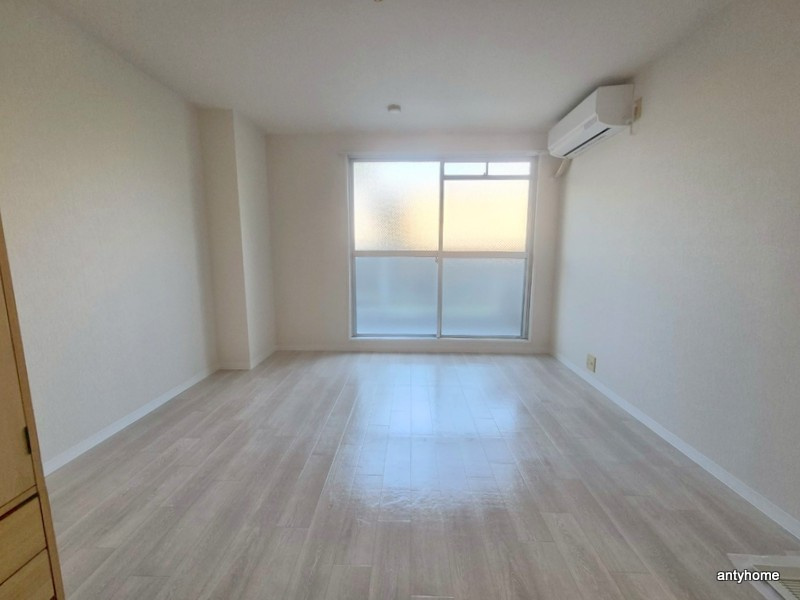 エクセレント上新6の洋室