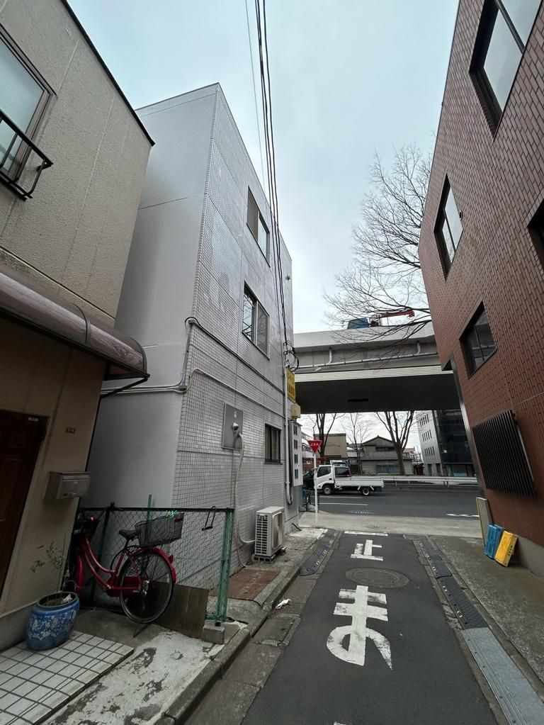 杉並区下高井戸２丁目の一棟マンション