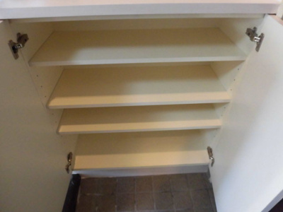 【居間・リビング】 | JMRレジデンス新大阪(旧メロディハイム新大阪) | 外の光が差し込む明るいお部屋です