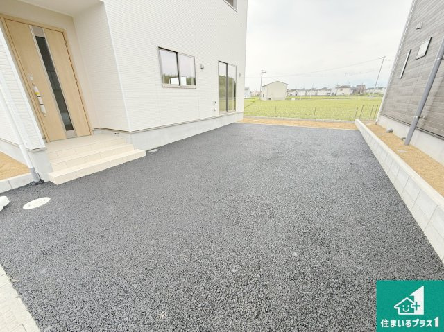 岩出市中島　第２期　新築一戸建ての駐車場|駐車スペース！散水栓があるので、こまめに愛車を洗えます！