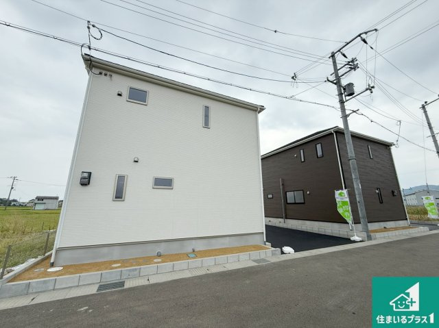 岩出市中島　第２期　新築一戸建ての外観|安心の10年保証！外観を美しく保ち、雨水で汚れを落とします！気になることがありましたら、お気軽にお問い合わせください！