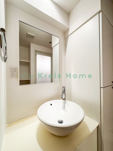 コートラクリア京橋の独立洗面台