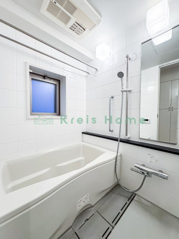 コートラクリア京橋の浴室