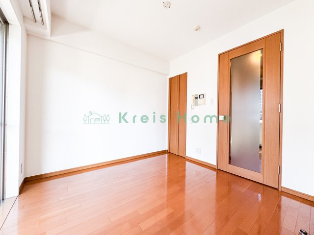 コートラクリア京橋の居間・リビング