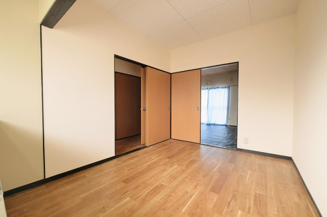 真藤(シンドウ)ビルの洋室|コンパクトで使いやすい洋室です