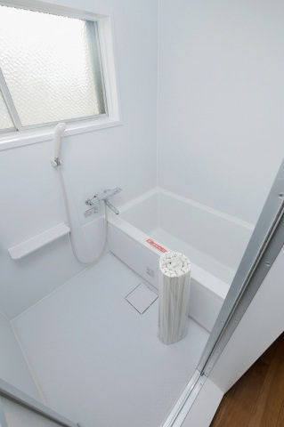 真藤(シンドウ)ビルの浴室|きれいなお風呂です