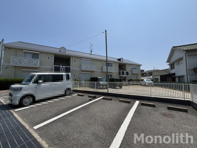 フレグランス川崎の駐車場