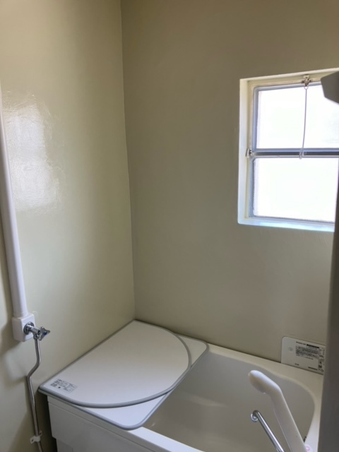 兵庫県公社　川西松ケ丘（１）１号棟の浴室|落ち着いた空間のお風呂です