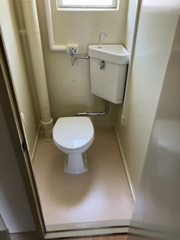 兵庫県公社　川西松ケ丘（１）１号棟のトイレ|清潔感のあるトイレです