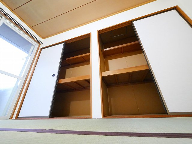 コンフォール六条Aの収納