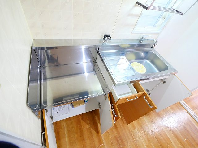 コンフォール六条Aのキッチン