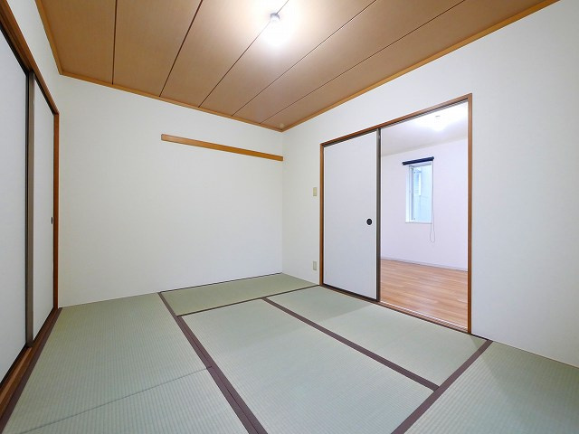 コンフォール六条Aの和室