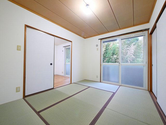 コンフォール六条Aの和室