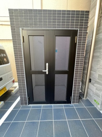 ウェンディ橋本町のエントランス