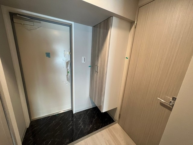 ウェンディ橋本町の玄関