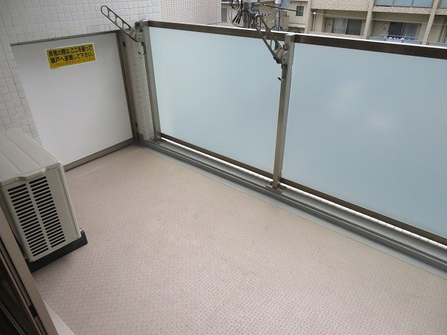 グラビスコート白島のバルコニー