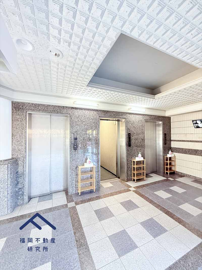 コアマンション和白東パセオのエントランス