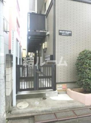 練馬区豊玉上２丁目のアパートのエントランス