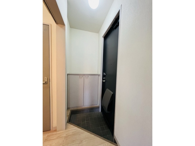 熊本市東区長嶺東７丁目のアパートの玄関