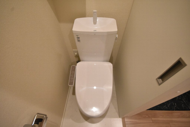 HEBEL MAISON 舟入川口町のトイレ|落ち着いた色調のトイレです