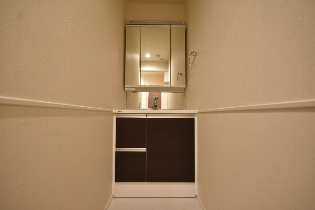 HEBEL MAISON 舟入川口町の独立洗面台|独立洗面台、朝の身支度には欠かせません