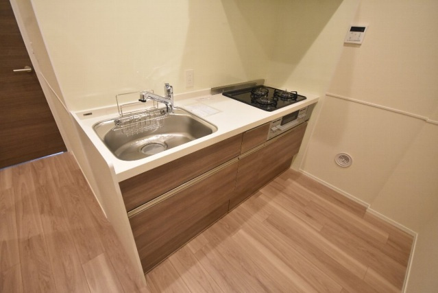 HEBEL MAISON 舟入川口町のキッチン|コンパクトなキッチンで掃除もラクラク