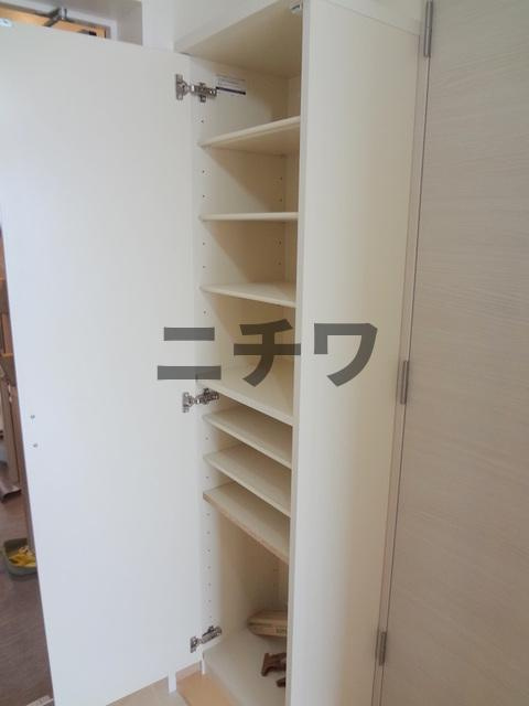 朝日マンションの玄関