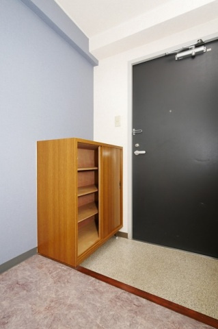 ＹビルⅢの玄関