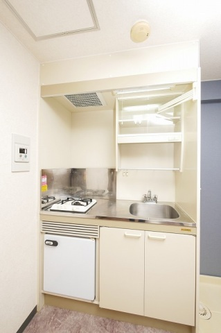 ＹビルⅢのキッチン|使いやすいキッチンです