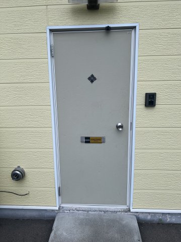 桂町貸家　37の玄関