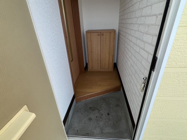 桂町貸家　37の玄関