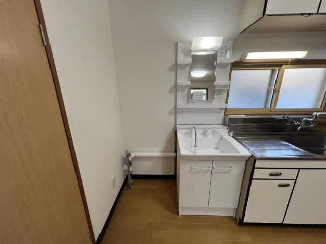 桂町貸家　37の収納