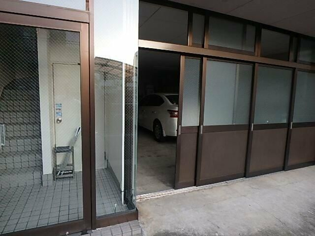 カマタビルのエントランス