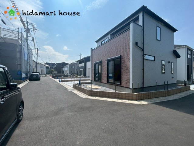桶川市加納6期　新築戸建　グラファーレ19の前面道路含む現地写真