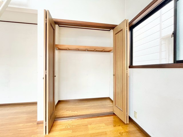 【収納】 | 豊中市上津島2丁目中古戸建 | エイブル売買事業部では、箕面市・豊中市・吹田市・池田市・茨木市・高槻市の北摂エリア全域で、物件のご紹介を致しております。北摂エリアにて購入物件をお探しの際は、当社までお問合せ下さいませ。