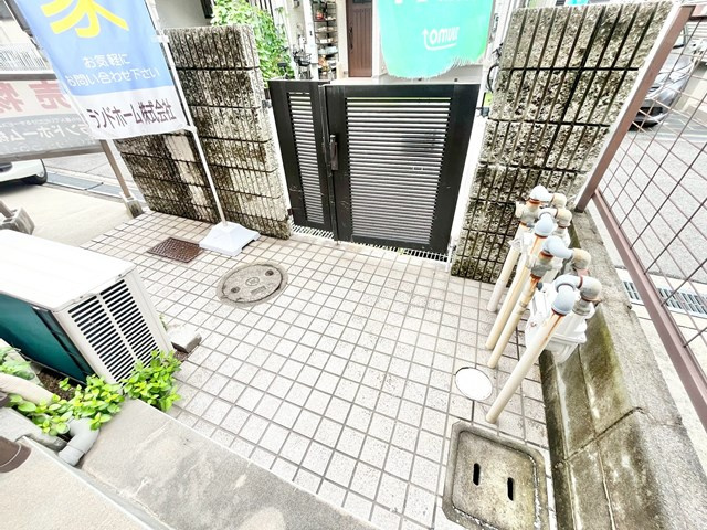 【その他】 | 豊中市上津島2丁目中古戸建 | 現在ご返済中のカーローン・カードローン・教育ローンなどを住宅ローンに一本化したり、家具家電購入費用・引越し費用を住宅ローンと組み合わせるなど、お客さまにメリットの多い住宅ローンのご提案が可能です。
