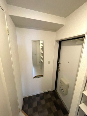 グランドポレストーネ金屋の玄関|明るい玄関です