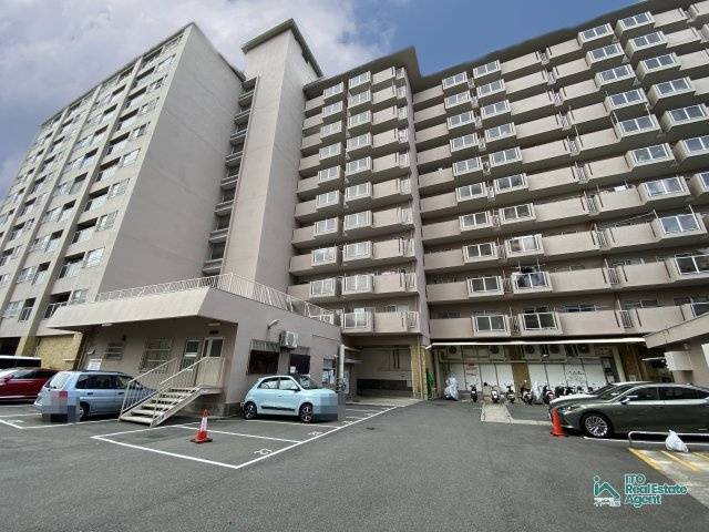 メガロコープ西陣 A棟の外観