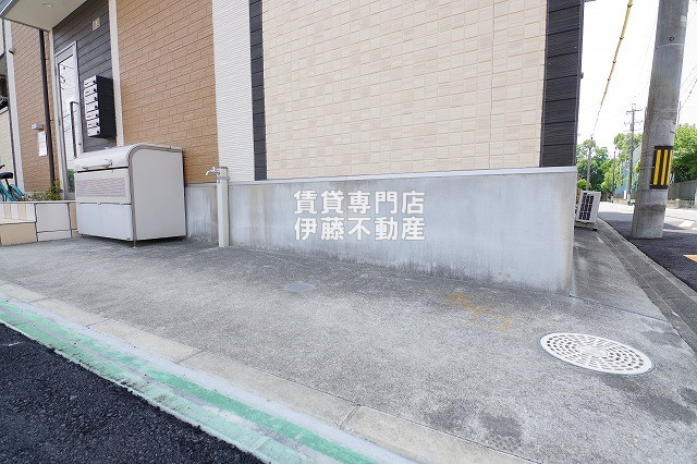 オーベルテューレ名城公園の駐車場